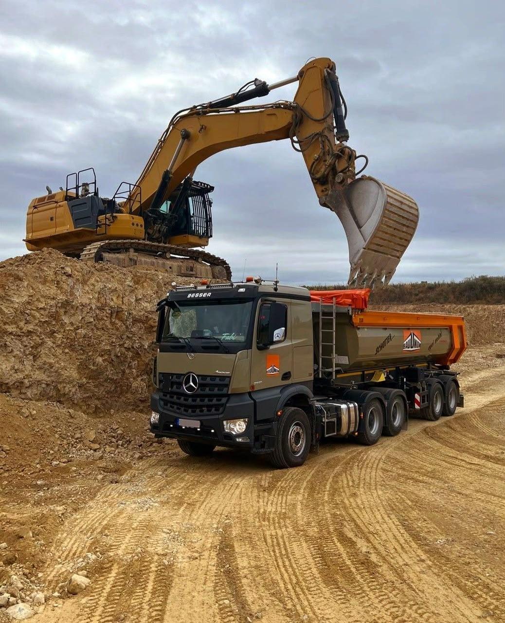RMZ Al Aseel Transport — heavy machinery UAE